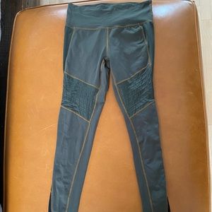 Athelta Leggings! Prefect fit.